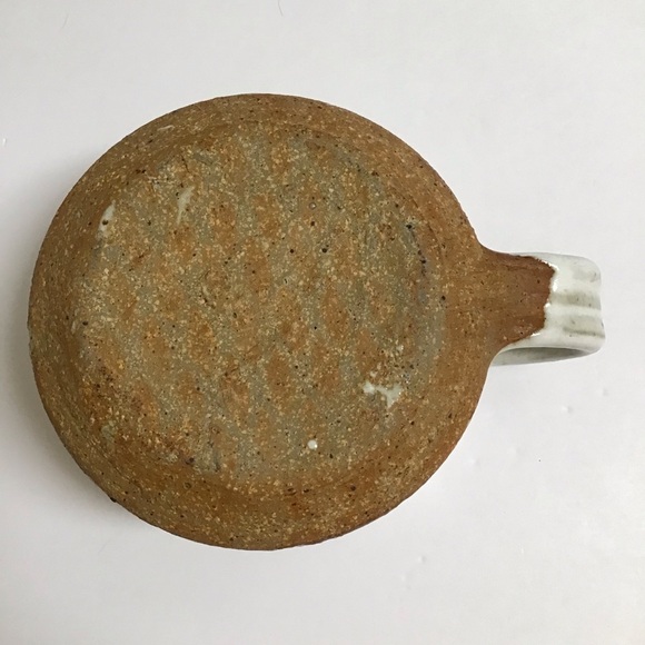 Handmade Studio Pottery Chili Bowl Handle Natural Speckled Glaze Rustic Cabin - Picture 10 of 14